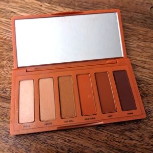 Urban Decay petite heat eyeshadow palette